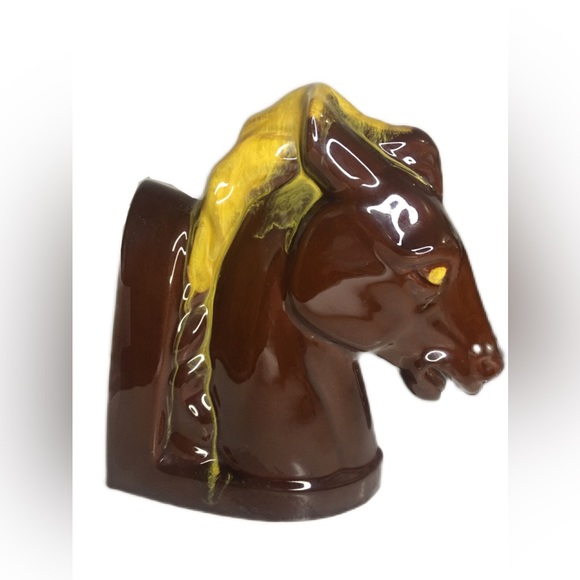 Blue Mountain Pottery Bookends - Picture 2 of 12